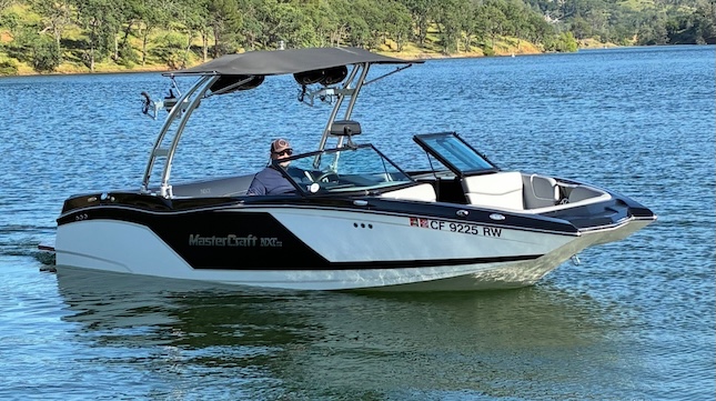 MasterCraft NXT-22 Surf Boat Wakeboard Boat